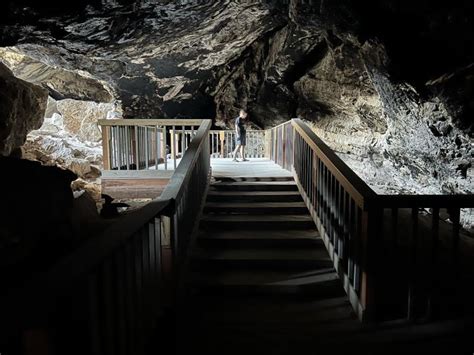 Kerema's Mysterious Caves: Unearthing Ancient Secrets and Marveling at Geological Wonders!